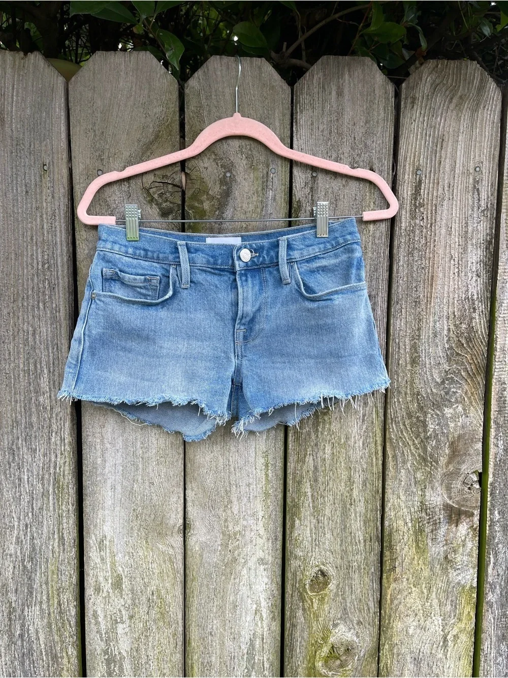 FRAME Le Cut Off Kerwin Denim Shorts Sustainable Mid Rise Stretch Blue Size 24